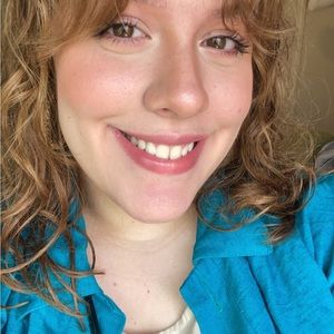 Meet your Posher, Olivia